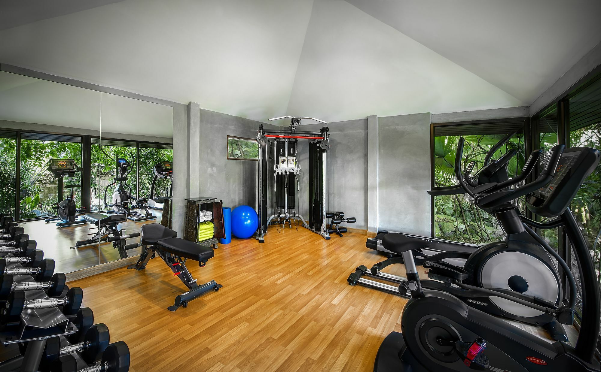 Jamahkiri Dive Resort & Spa Ko Tao Exterior foto The gym at the hotel