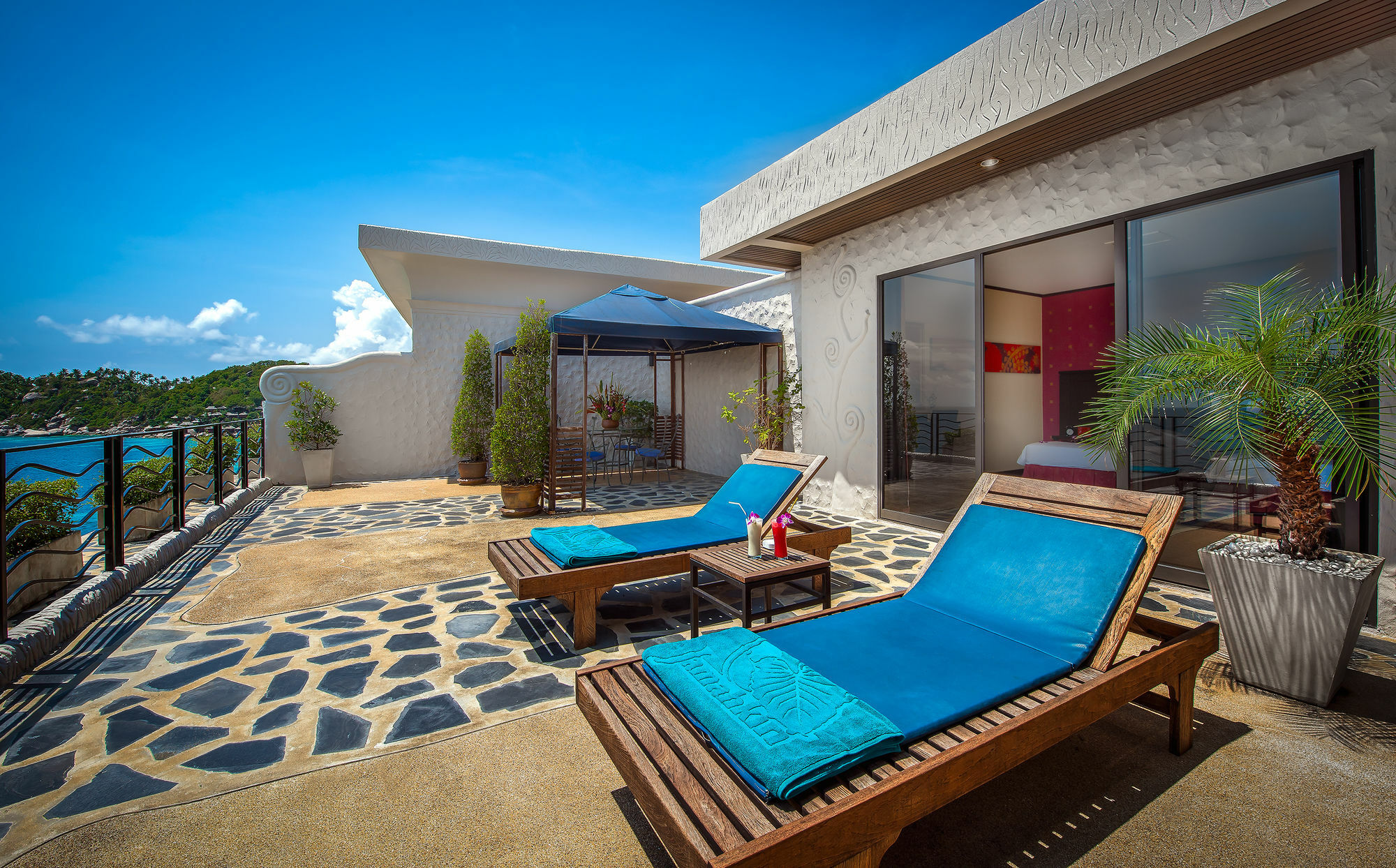 Jamahkiri Dive Resort & Spa Ko Tao Exterior foto Rooftop at the hotel