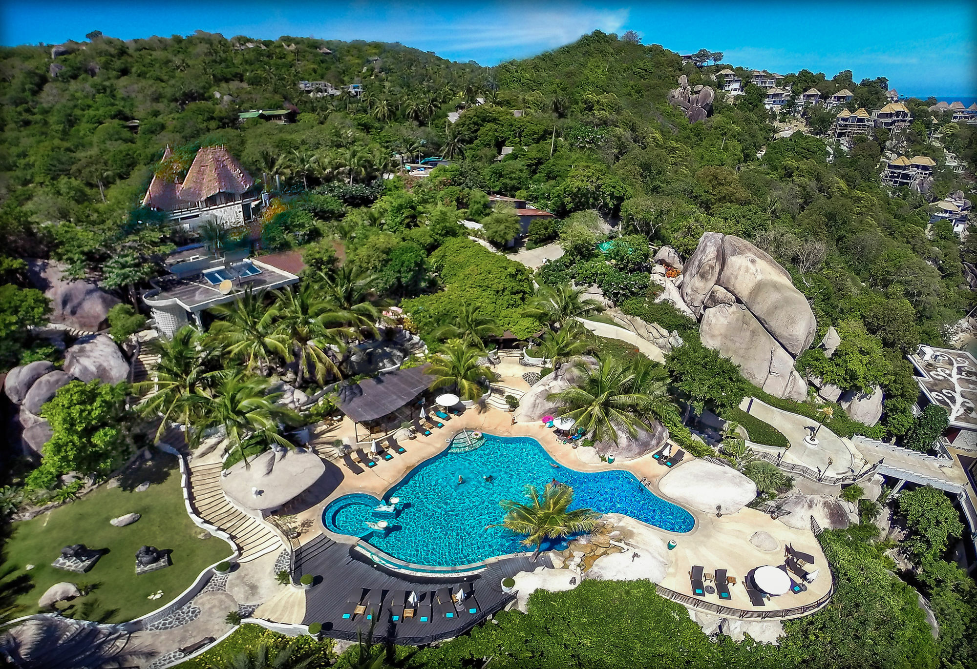 Jamahkiri Dive Resort & Spa Ko Tao Exterior foto Aerial view of the resort